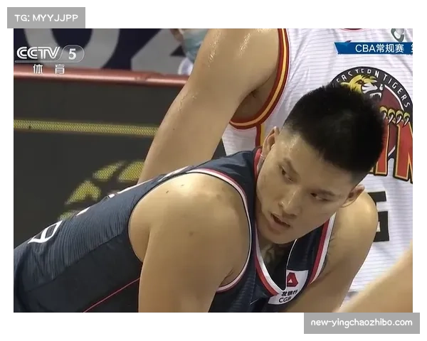 钟诚应对犯规战术策略明确 消耗时间与保护球权并重